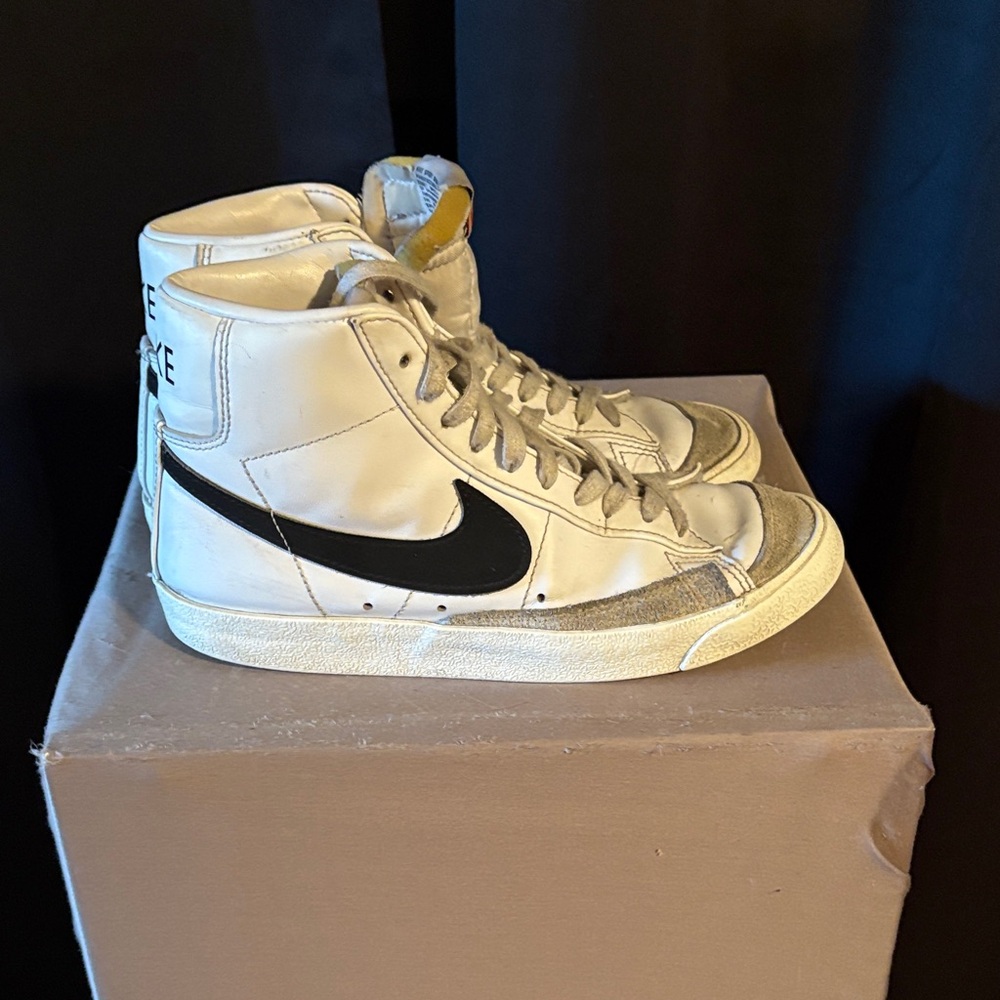 Nike White and Black Men's Sneakers
